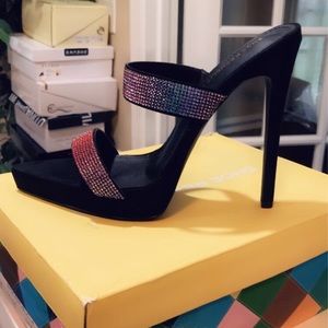 Gorgeous for the night life absolutely